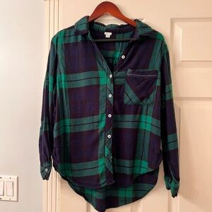 Aerie Green and Black Plaid Flannel